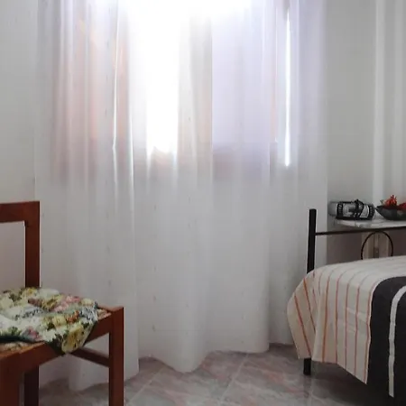 Holiday Solanas - Isr05069-f *